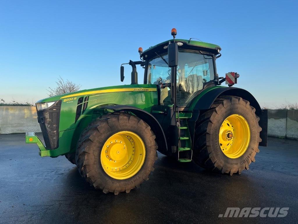 John Deere 8320 R Trattori