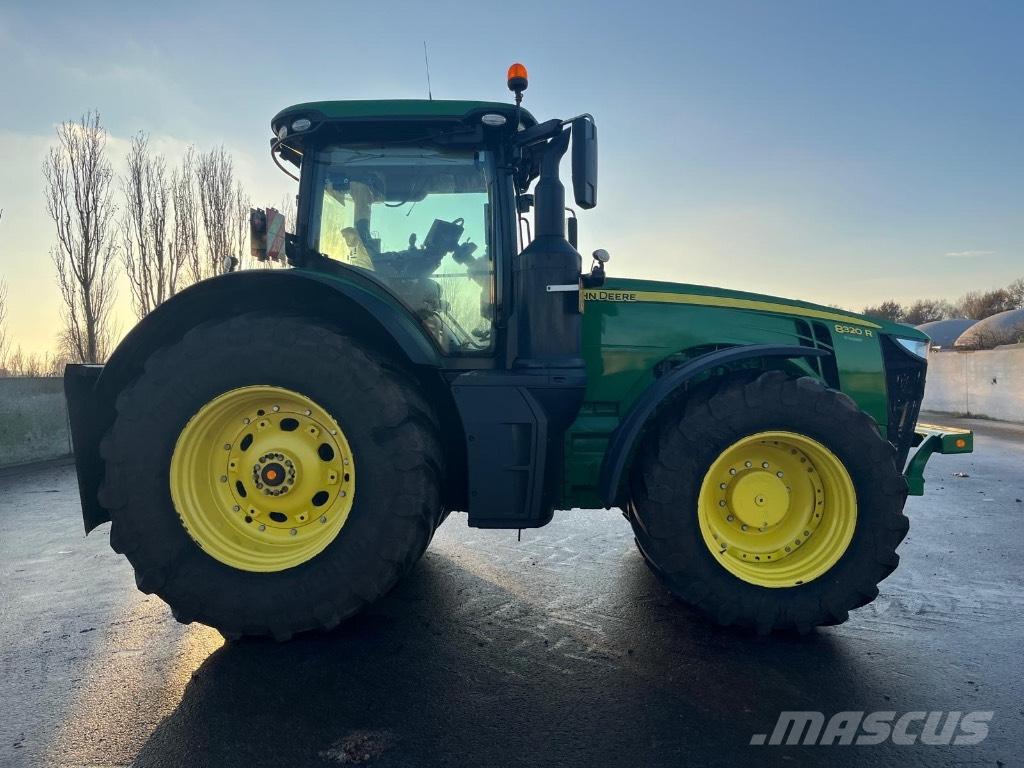 John Deere 8320 R Trattori