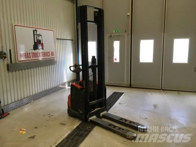 Toyota SWE 120 L Transpallet uomo a terra