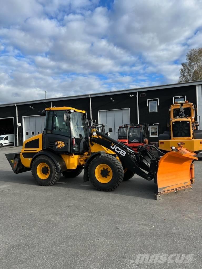 JCB 409 Pale gommate