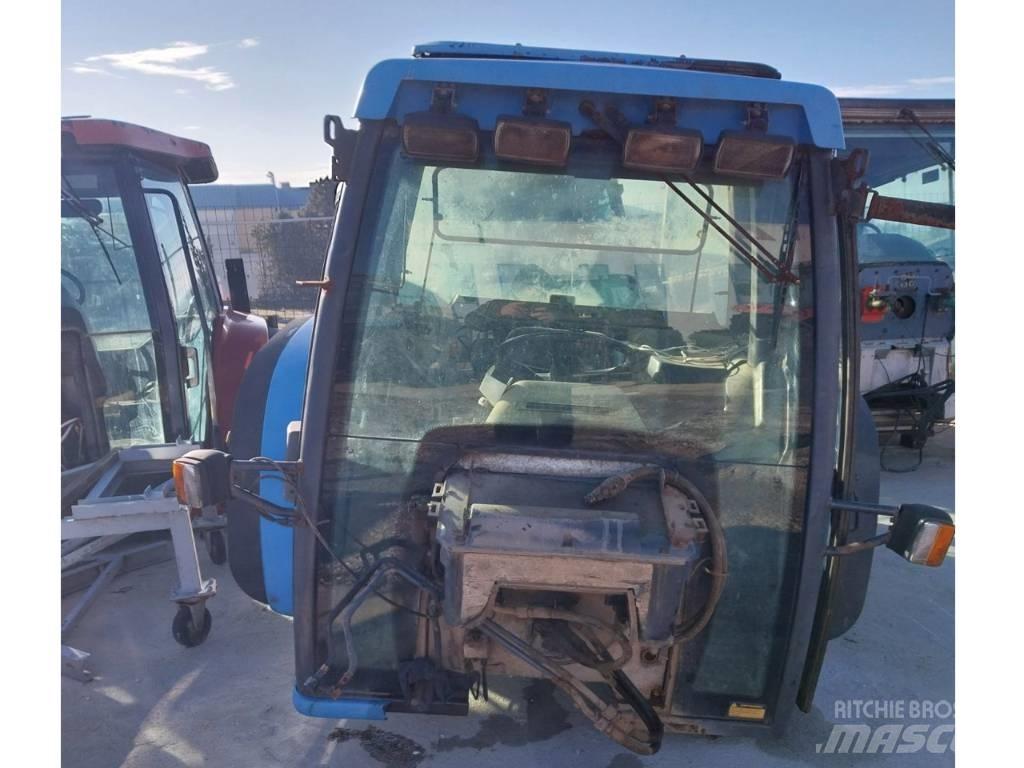 Landini Legend 115 Cabine e interni