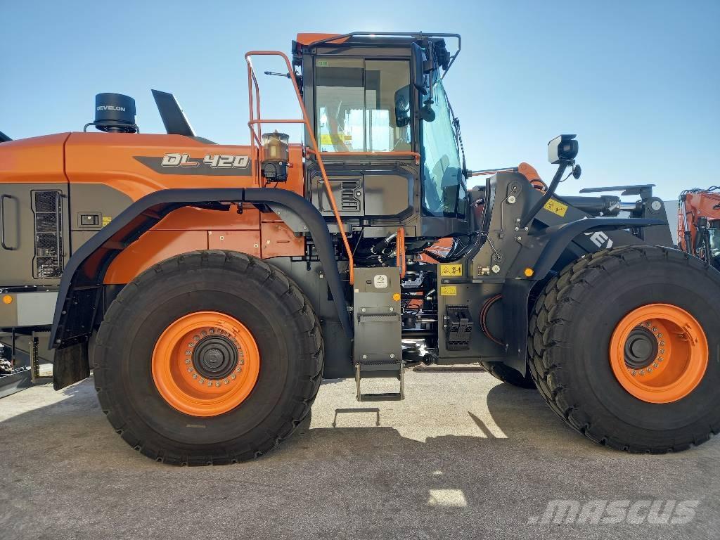 Doosan DL420-7 Pale gommate