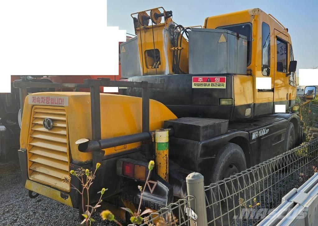 Kato MR 100 Gru per terreni difficili