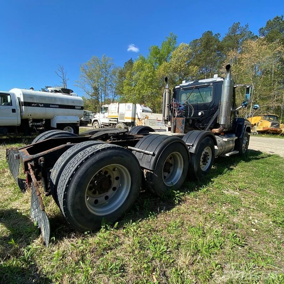 Mack CHN613 Motrici e Trattori Stradali