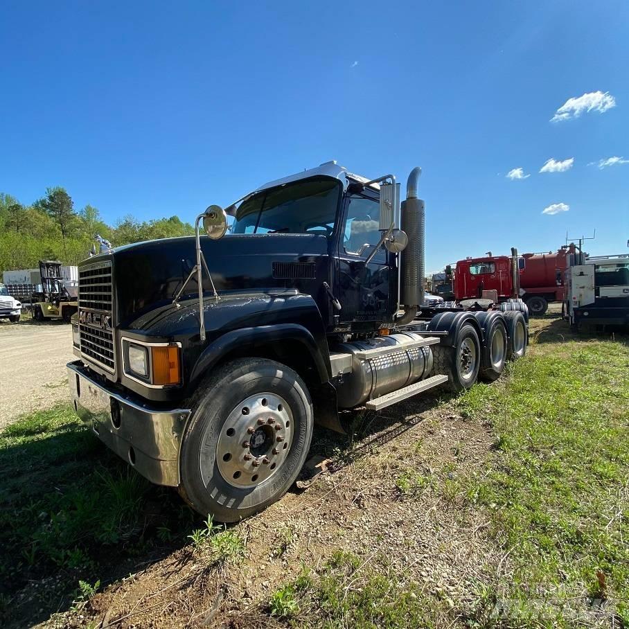 Mack CHN613 Motrici e Trattori Stradali