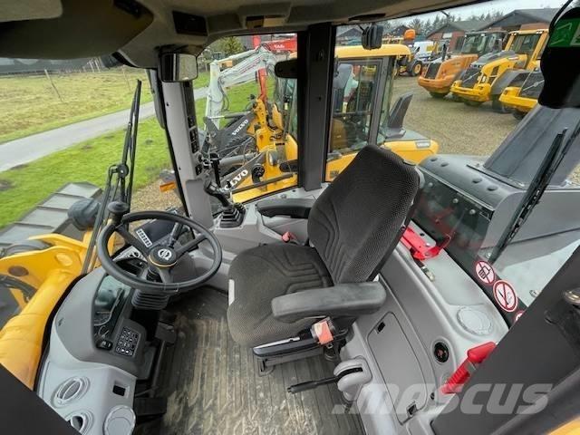 Volvo L45H Pale gommate