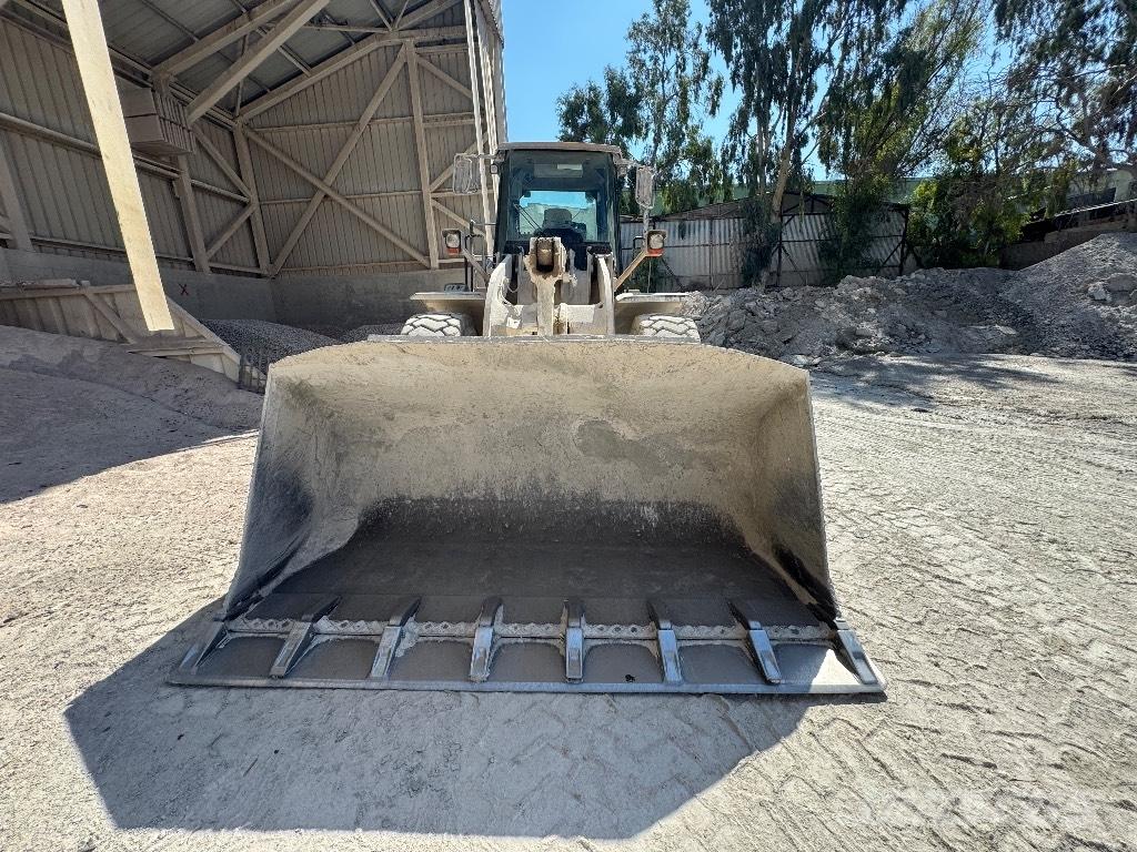 CAT 950 H Pale gommate