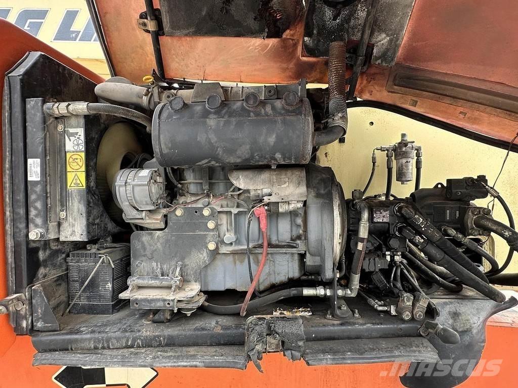JLG 800AJ Piattaforme a braccio articolato