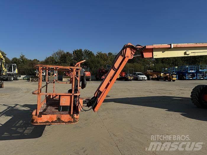 JLG 800AJ Piattaforme a braccio articolato