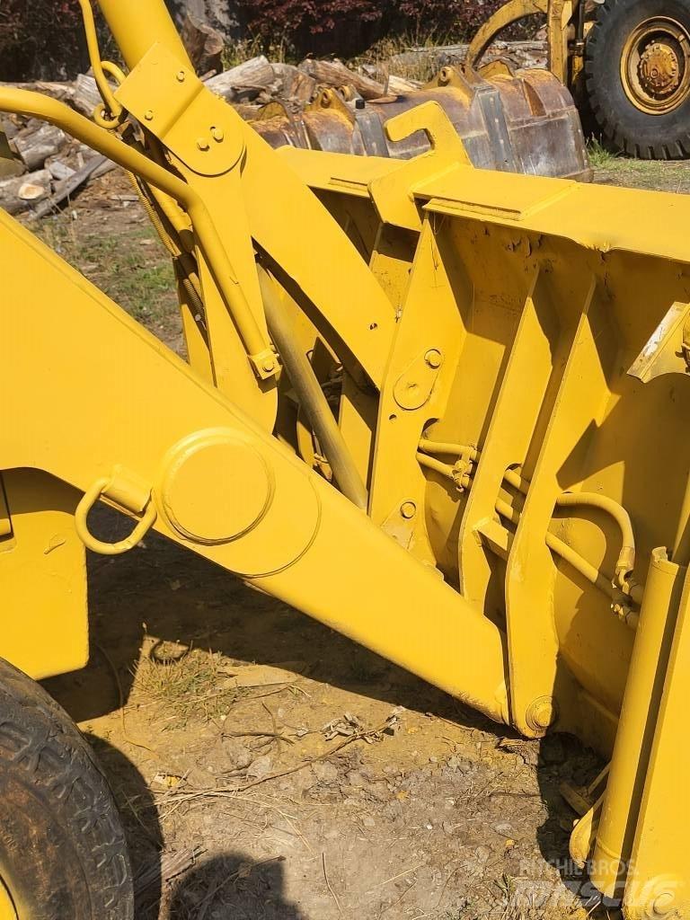 CAT 426B Terne
