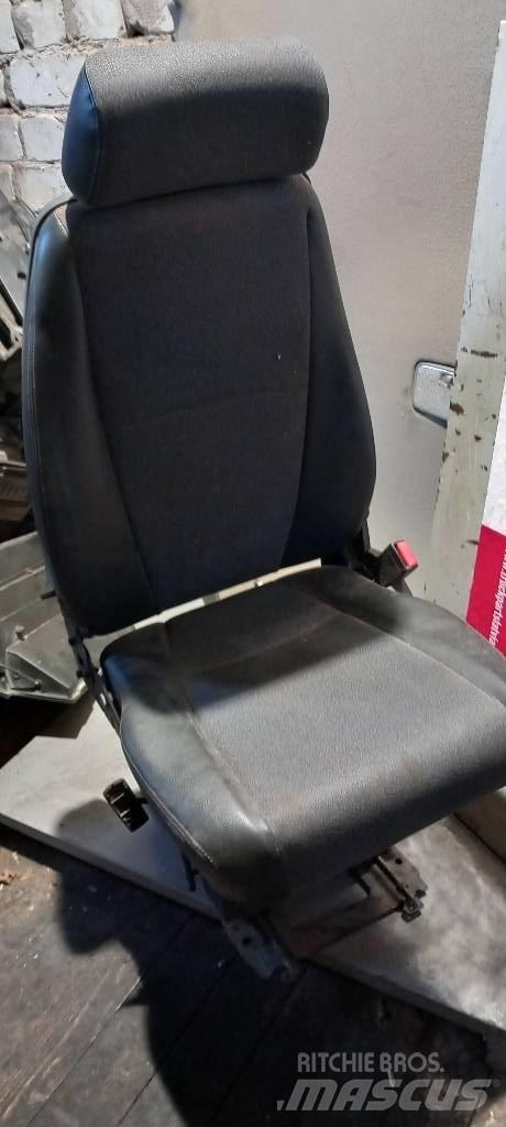 Scania 124.      2401822 Cabine e interni