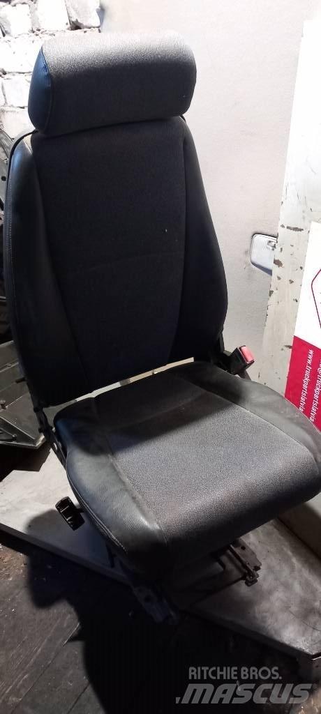 Scania 124.      2401822 Cabine e interni