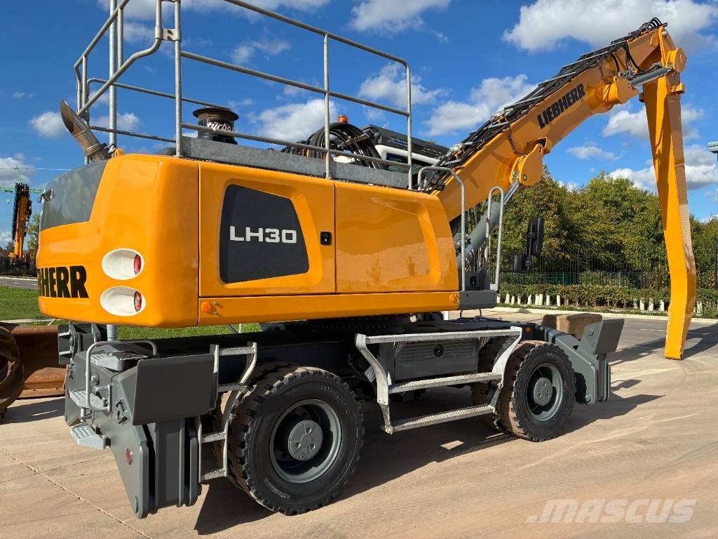 Liebherr LH 30 M Movimentazione rifiuti
