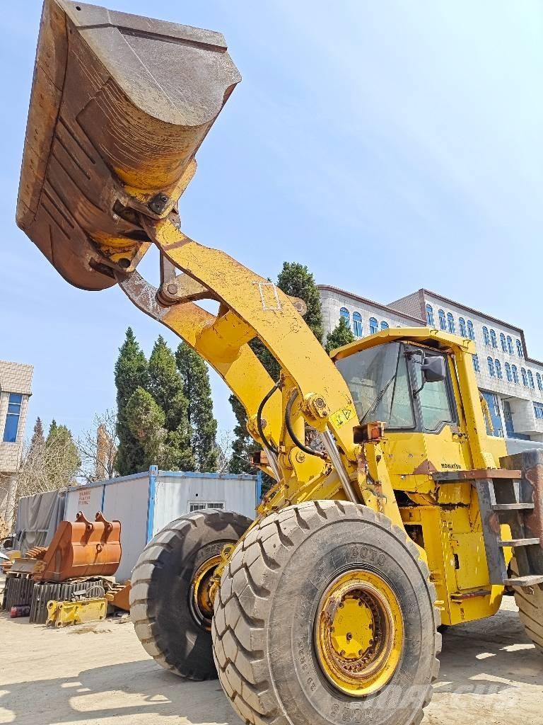 Komatsu WA 500 Pale gommate