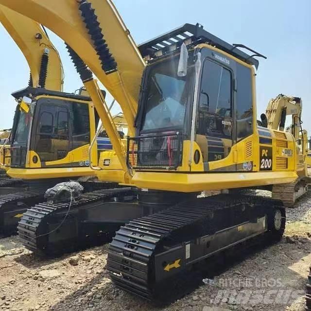 Komatsu PC 200-8 Escavatori medi 7t - 12t