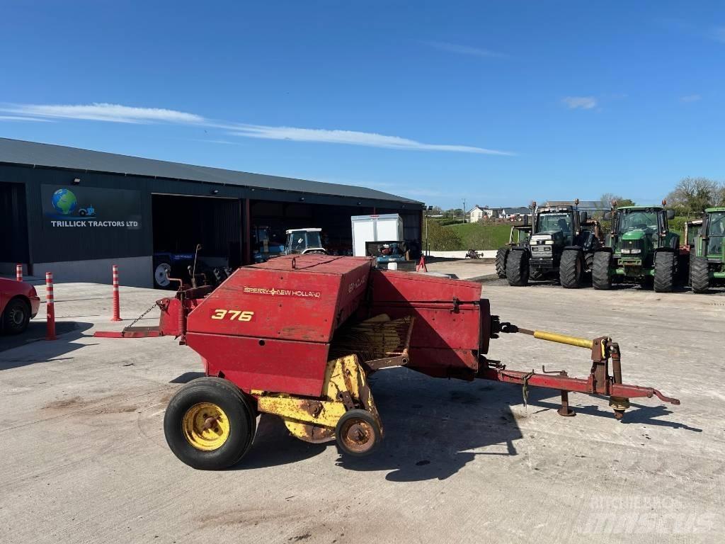 New Holland 376 Presse quadre
