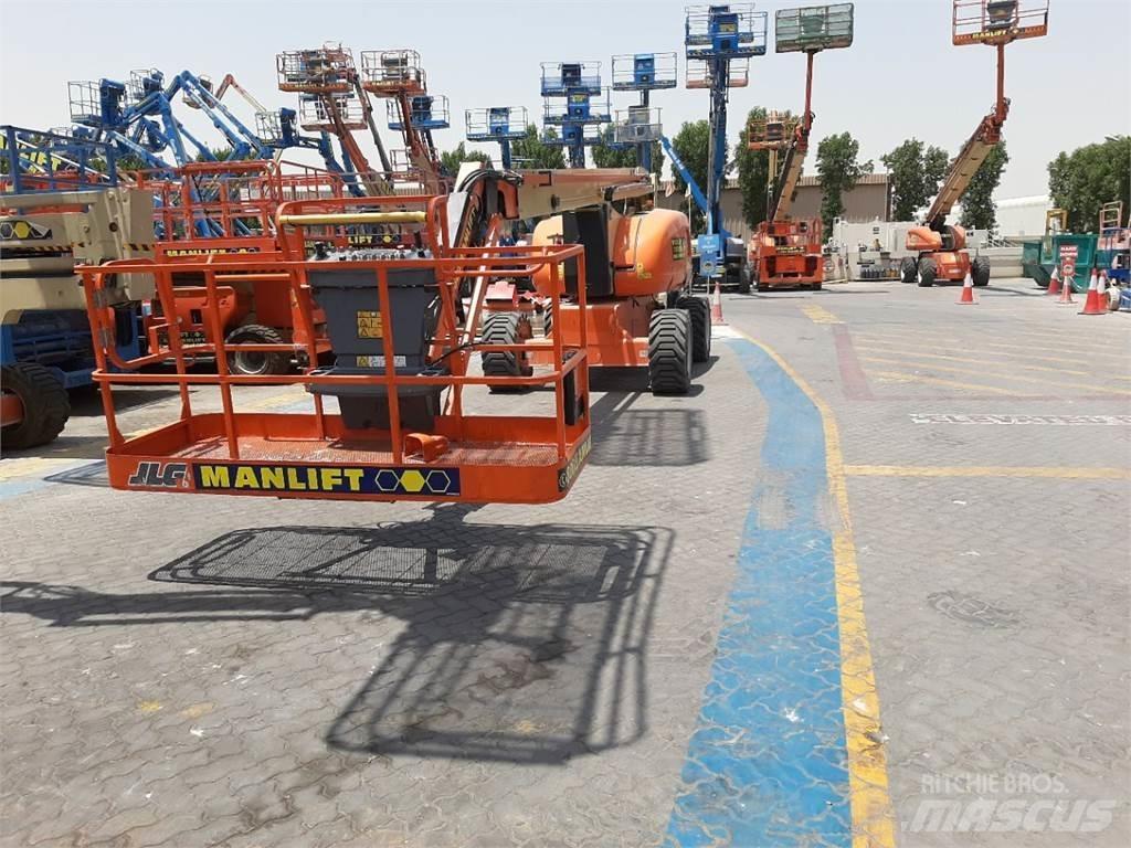 JLG 800AJ Piattaforme a braccio articolato