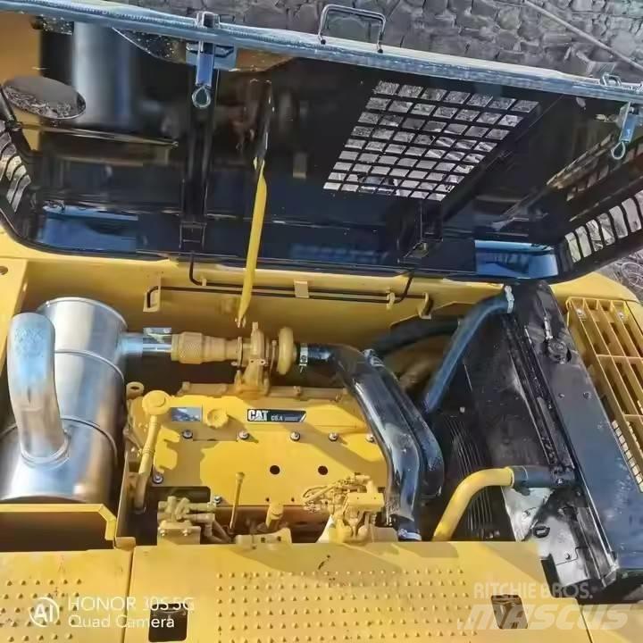 CAT 320D2 Escavatori cingolati