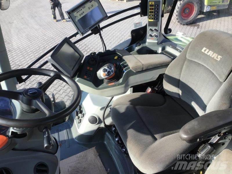 CLAAS AXION 920 Trattori