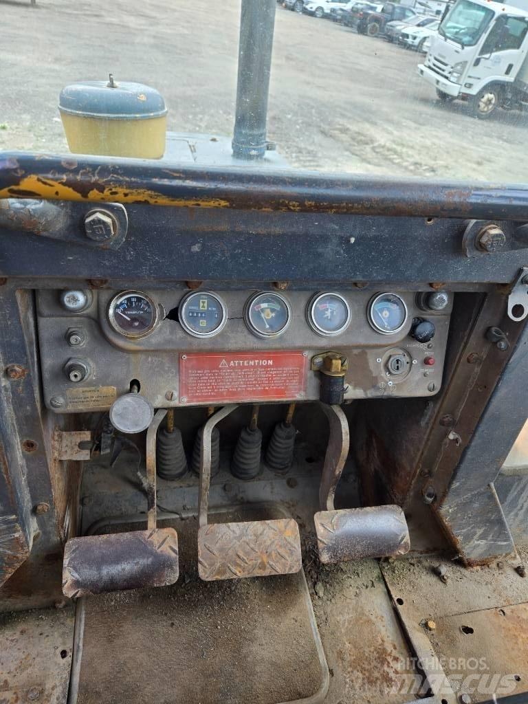CAT D 3 B LGP Dozer cingolati