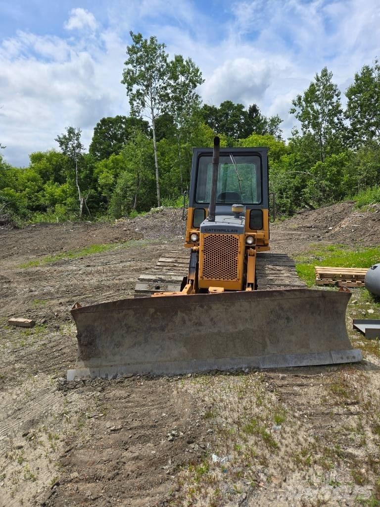 CAT D 3 B LGP Dozer cingolati