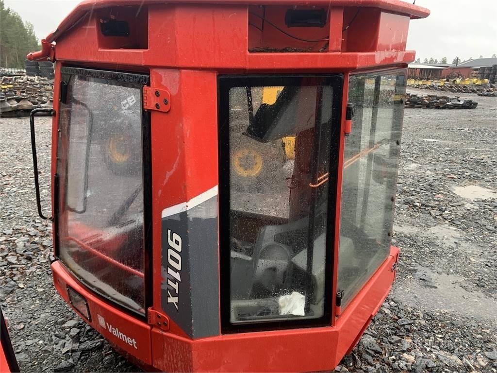 Komatsu 901TX Cabine e interni