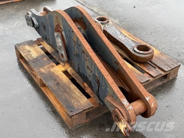 CNH BUCKET LINK Benne