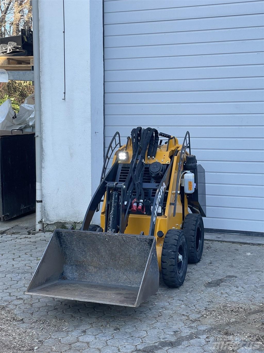 Sherpa 100 diesel Mini Pale Gommate