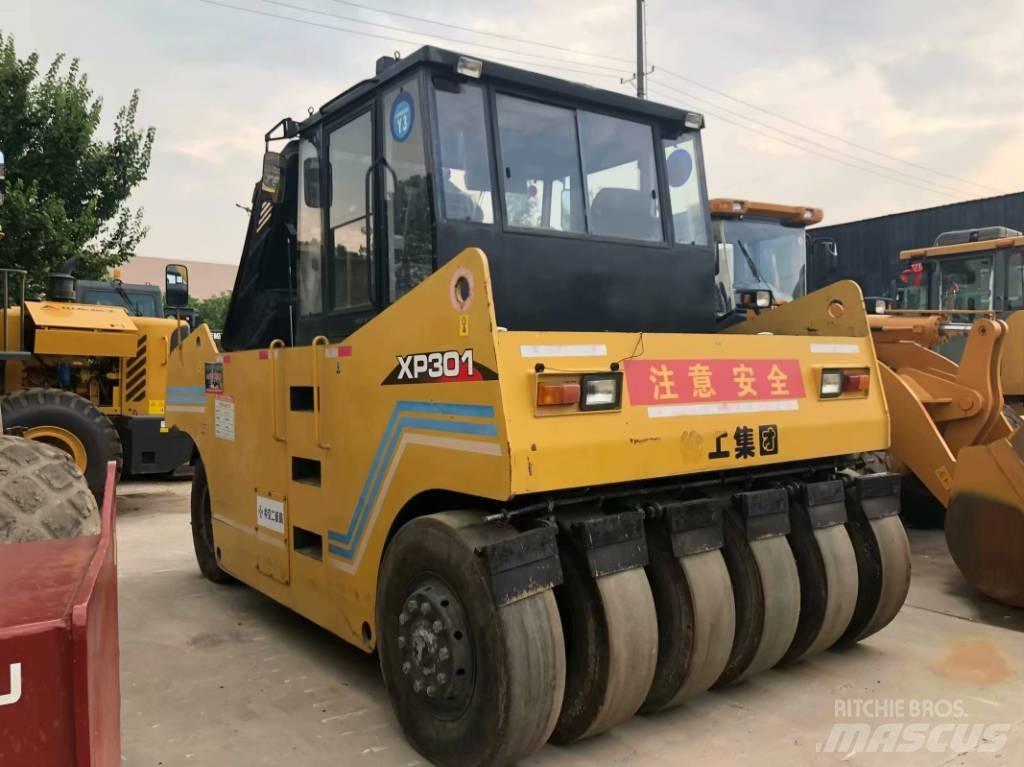 XCMG XP301 Rulli gommati