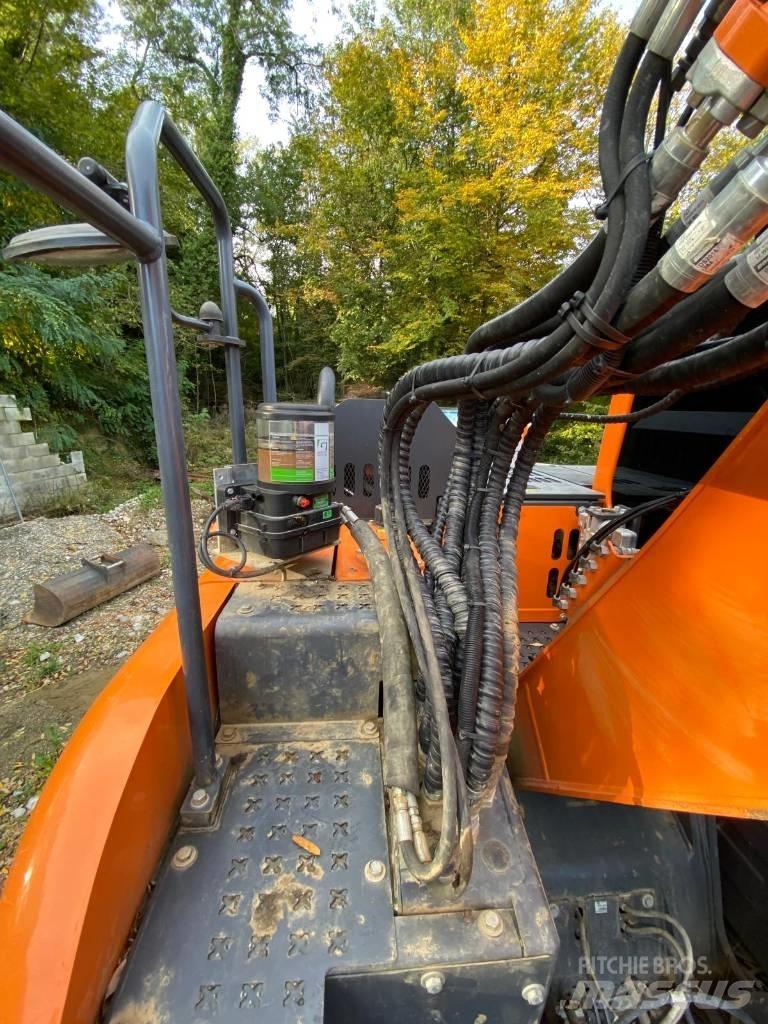 Doosan DX 140 LCR-5 Escavatori cingolati