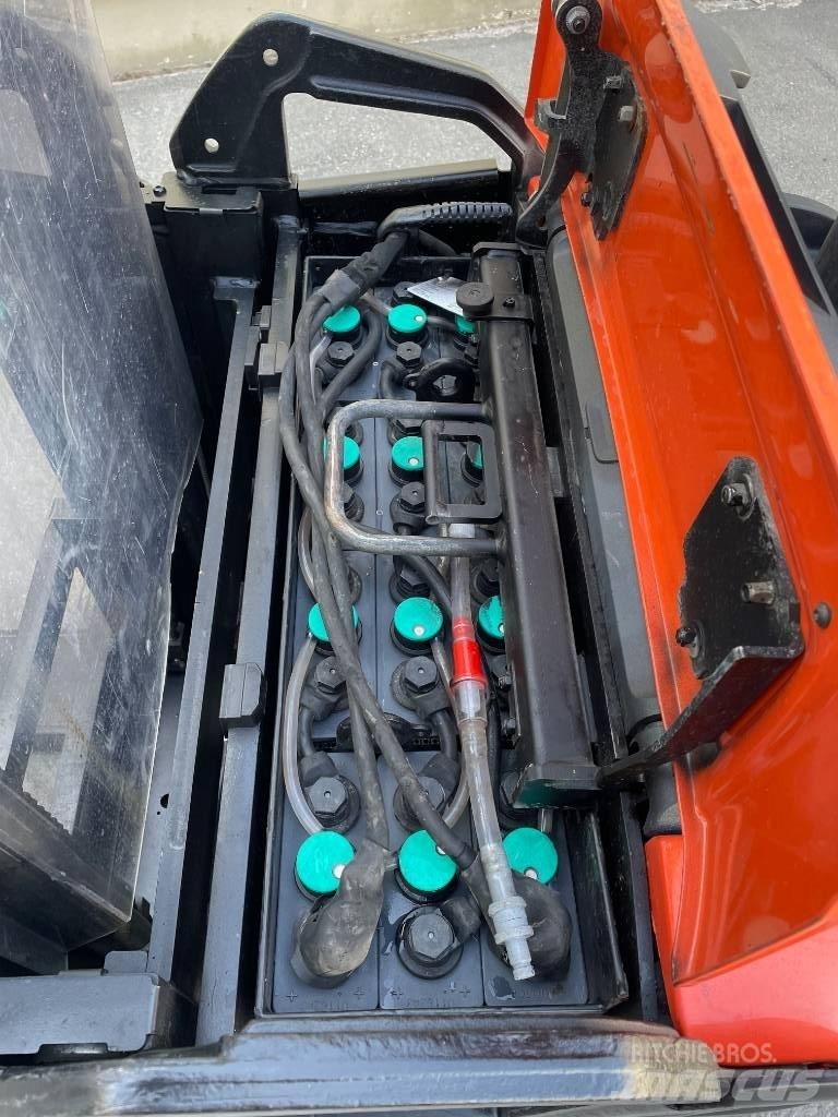 BT SPE 200 D Transpallet uomo a terra