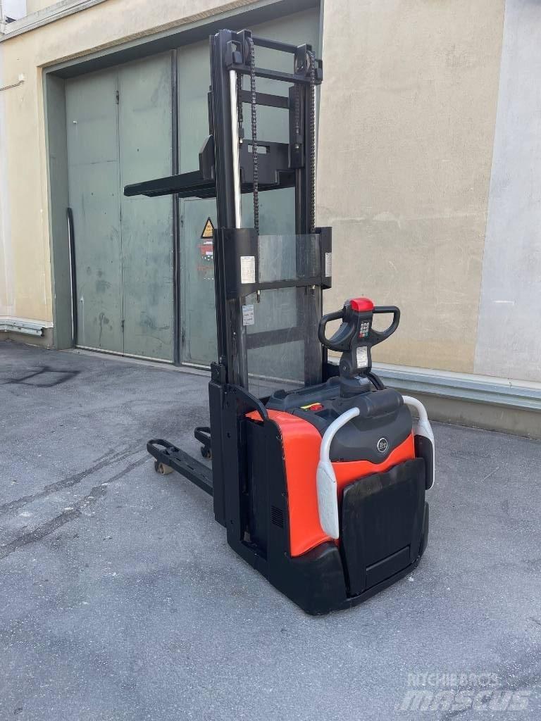 BT SPE 200 D Transpallet uomo a terra