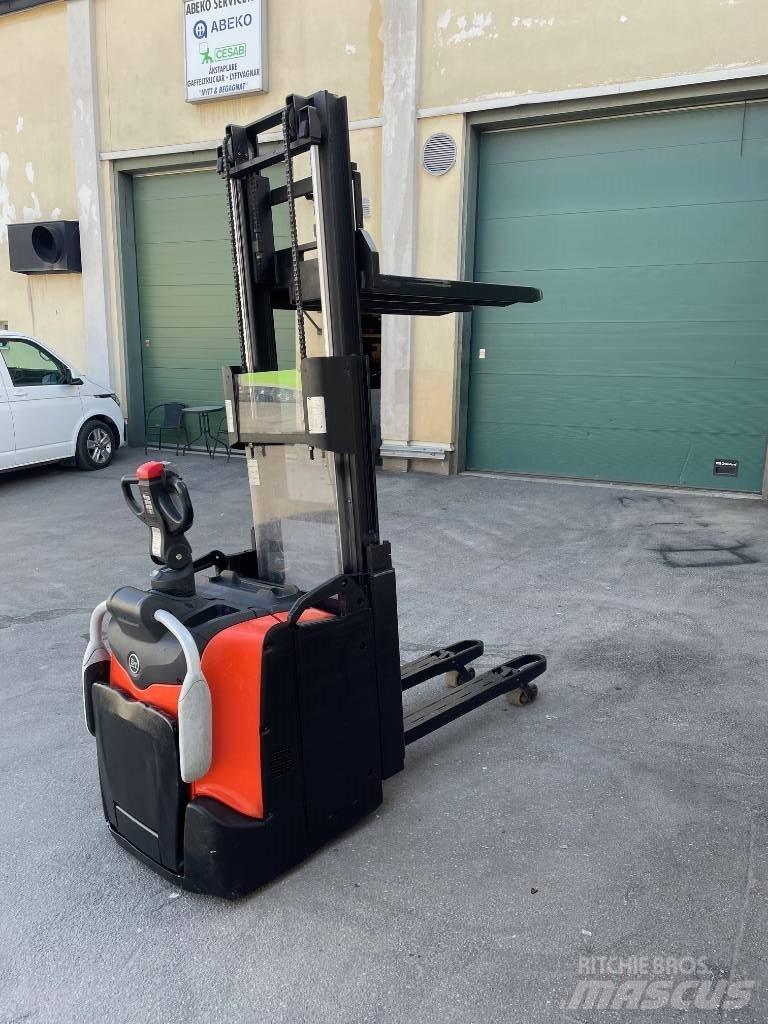 BT SPE 200 D Transpallet uomo a terra