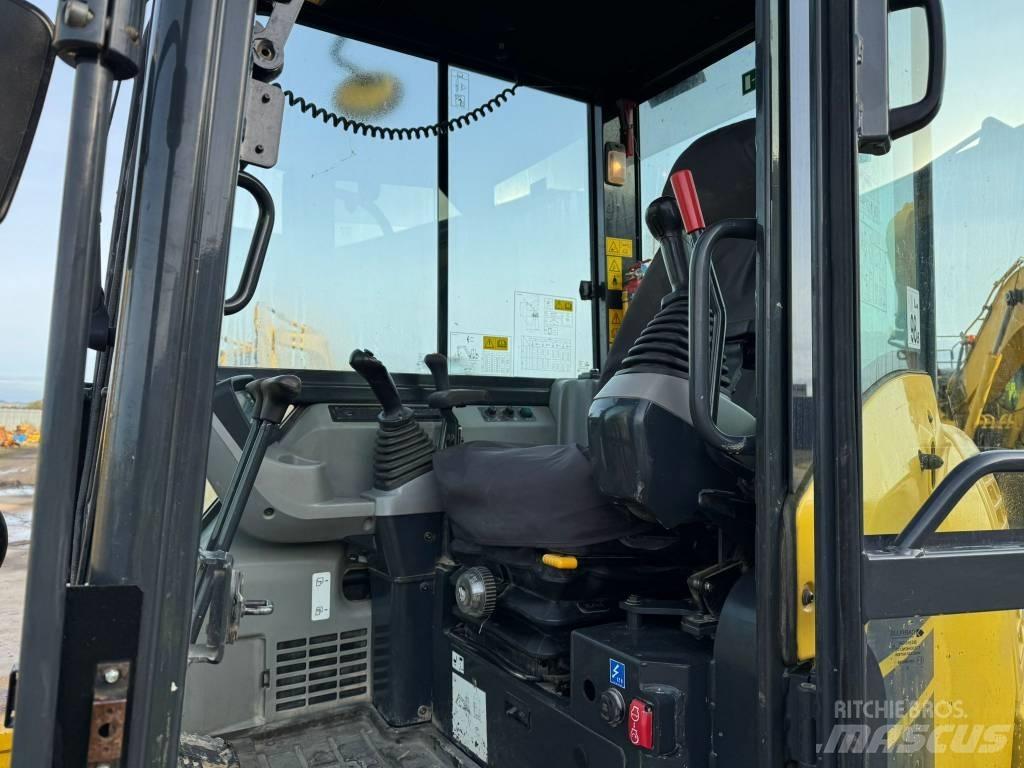Komatsu PC80MR-5 Miniescavatori