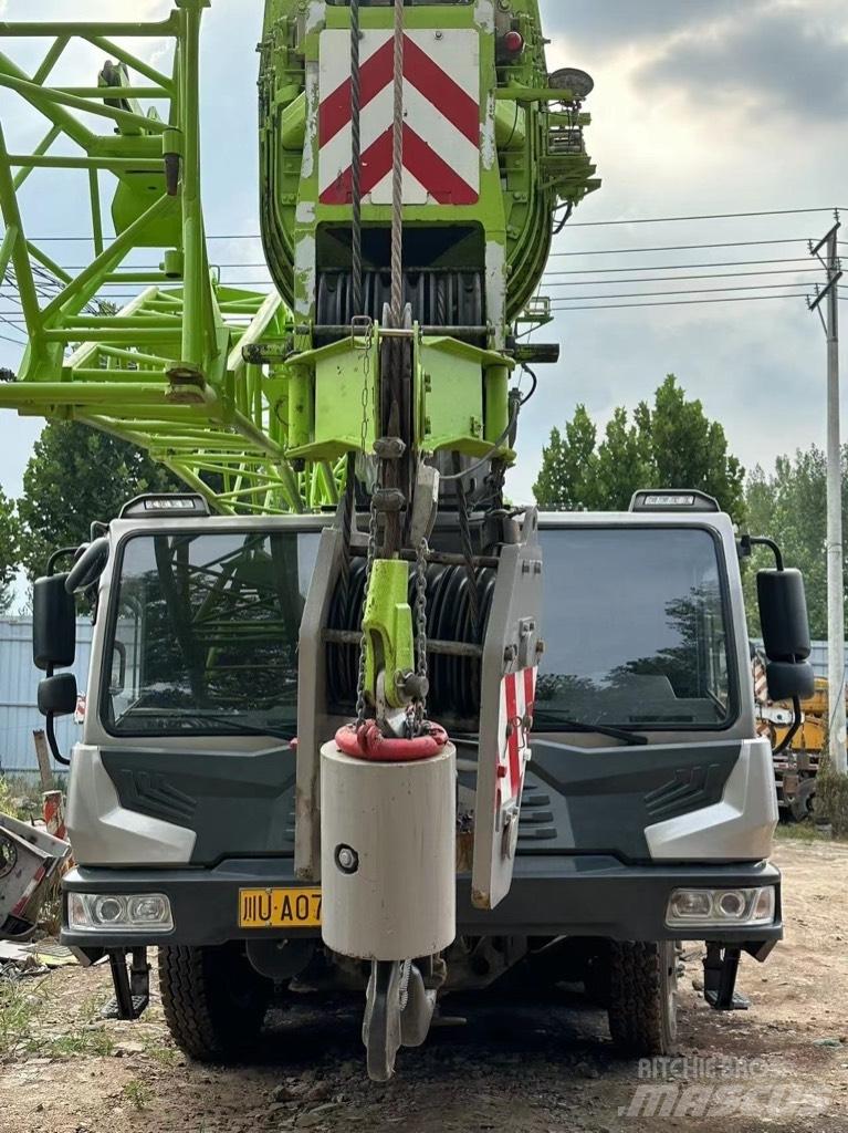 Zoomlion ZTC700 Gru per tutti i terreni