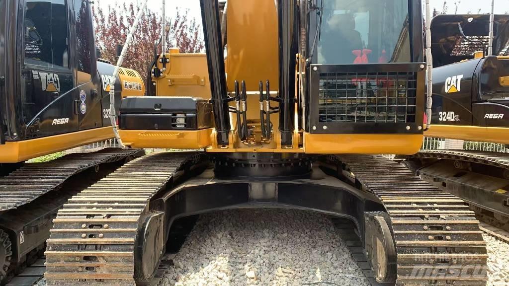 CAT 325 Escavatori cingolati