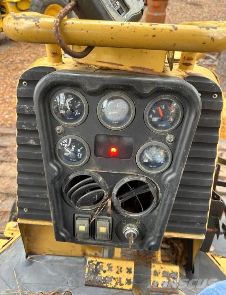 CAT D 3 G LGP Dozer cingolati