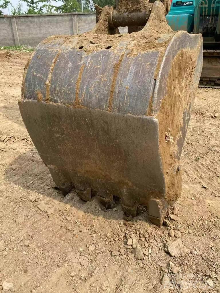 Kobelco SK140 Escavatori cingolati