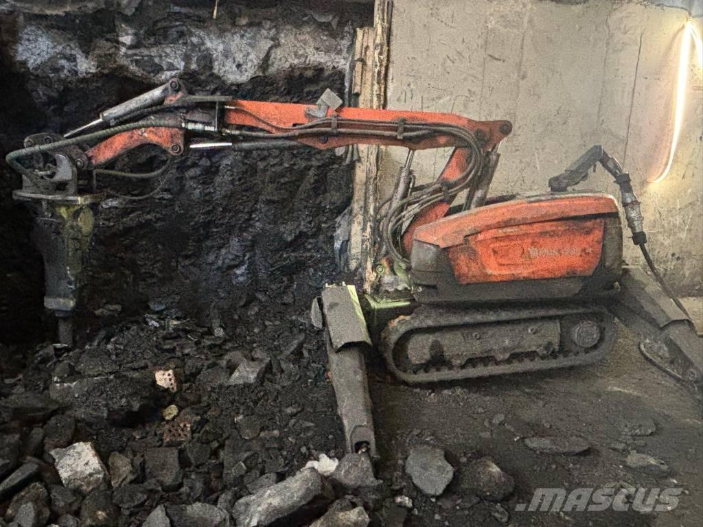 Husqvarna DXR 300 Escavatori da demolizione