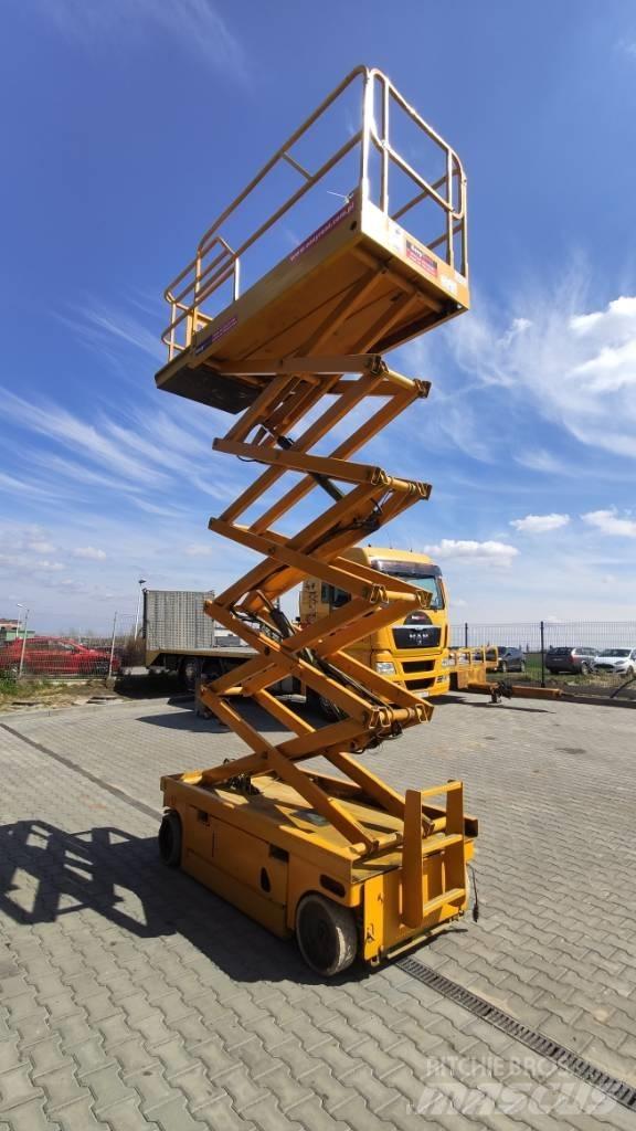Haulotte Compact 12 Piattaforme a pantografo