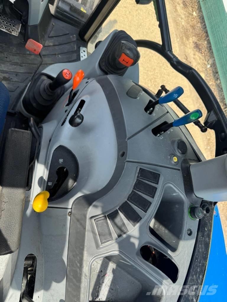 New Holland T 4.65 Trattori