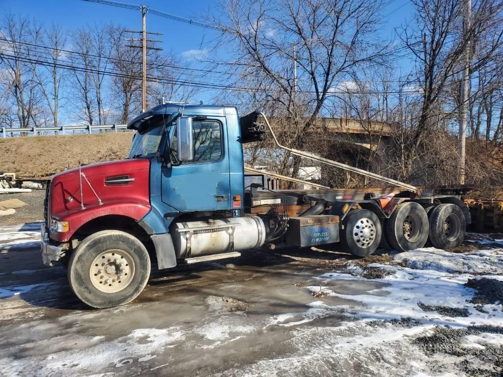 Volvo VHD84F Motrici scarrabili