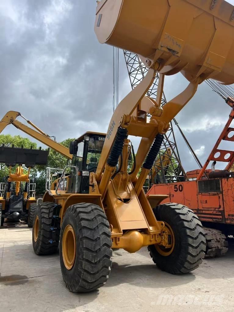 CAT 966 H Pale gommate