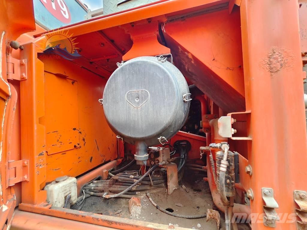 Doosan DX 300 LC Escavatori cingolati