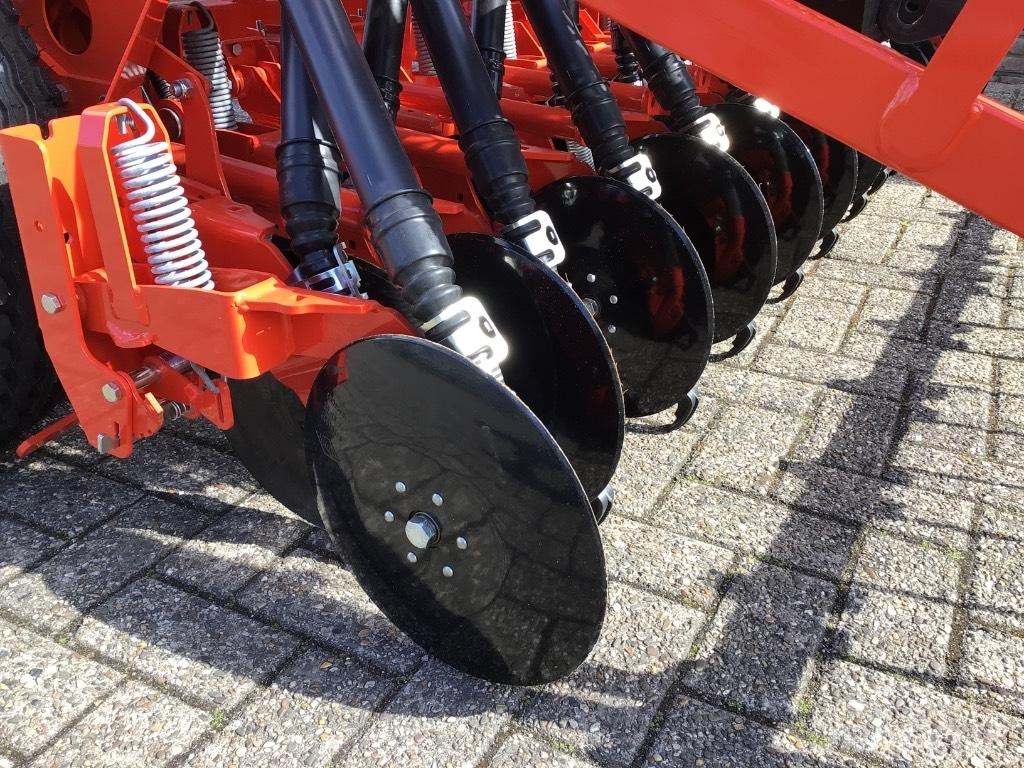 Kuhn Premia 300-24MD Perforatrici