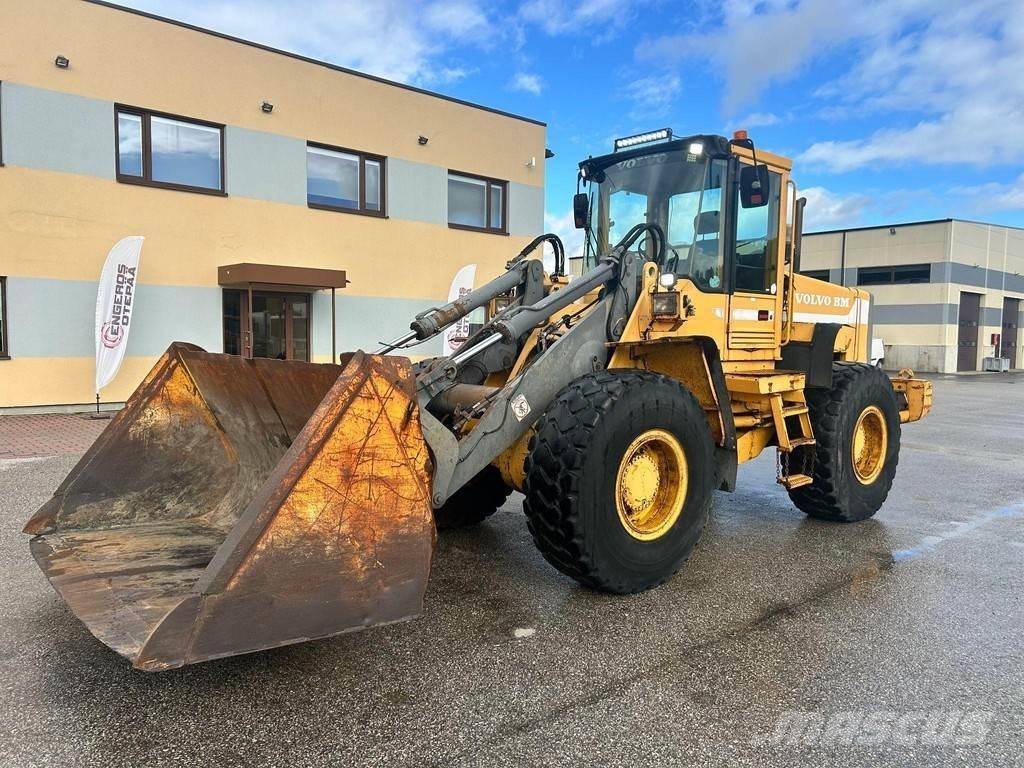 Volvo BM L90 Pale gommate