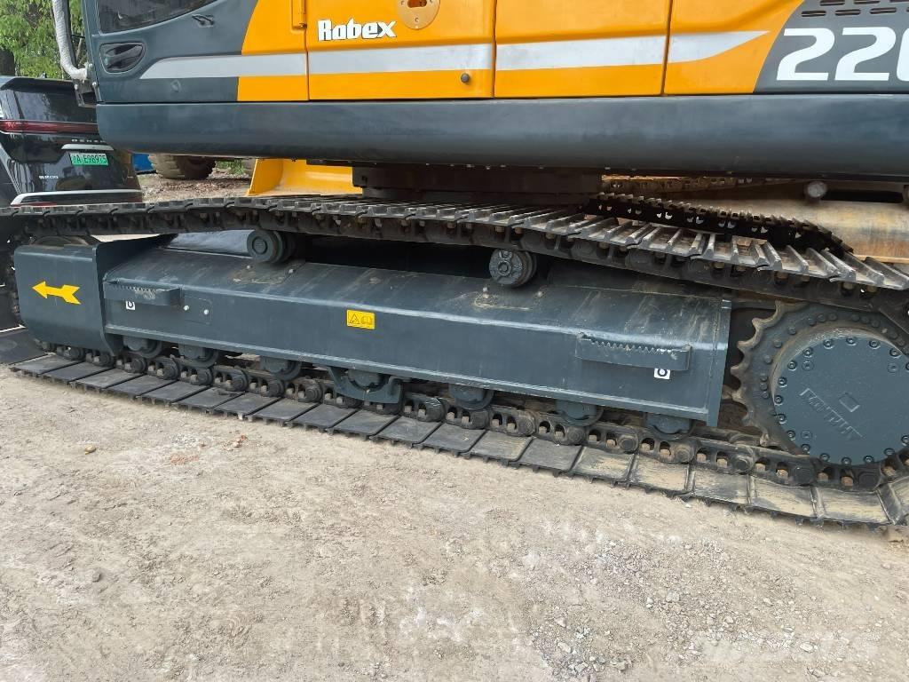 Hyundai 220LC-9S Escavatori cingolati