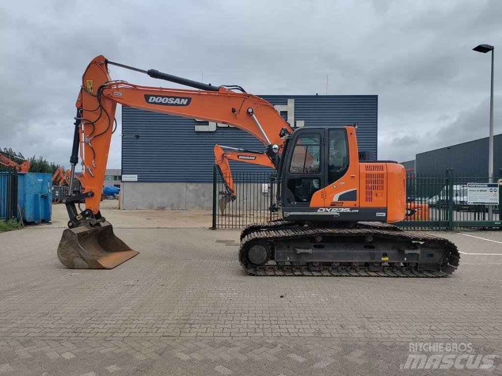 Develon DX235LCR-7 Escavatori cingolati