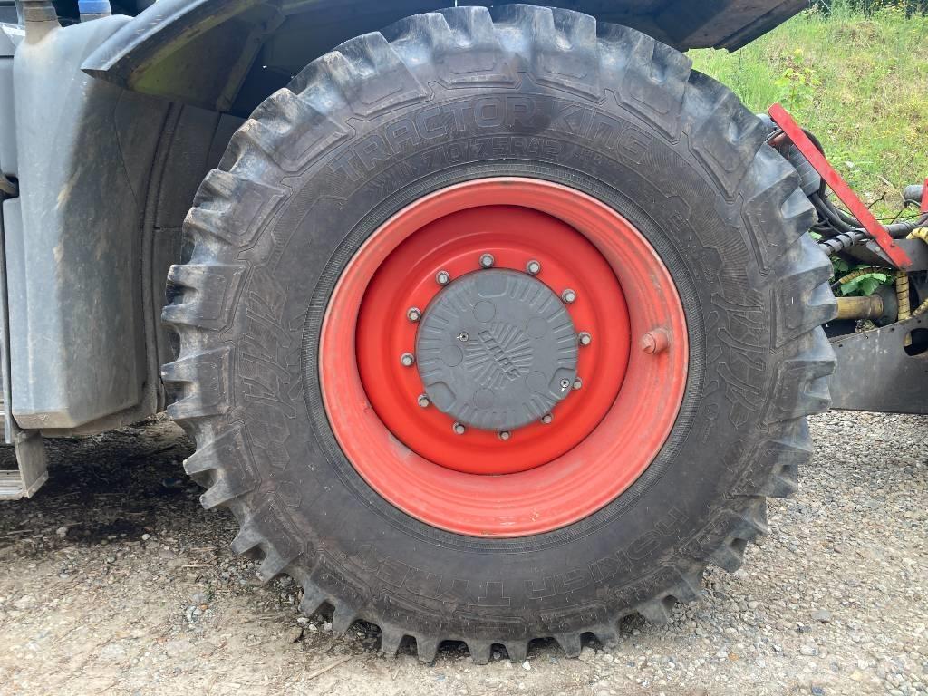 CLAAS XERION 4500 VC Trattori