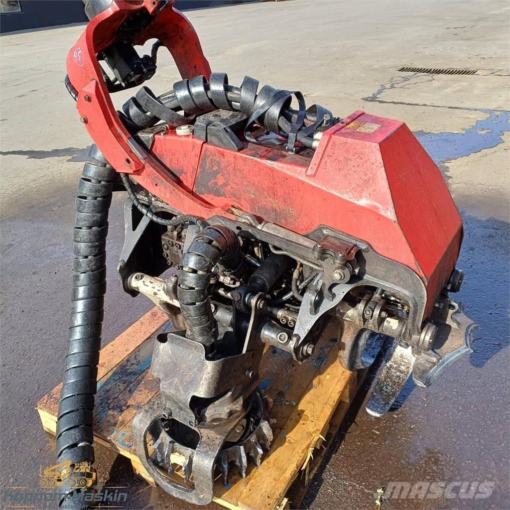 Komatsu C124 Decespugliatrici e trinciatrici idrauliche